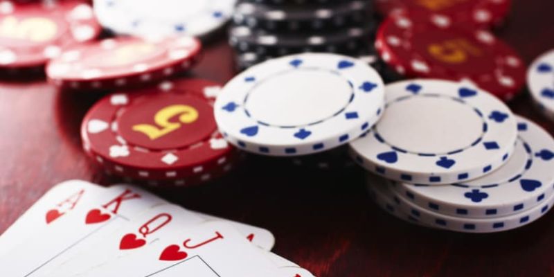 Tìm hiểu cơ bản về Poker